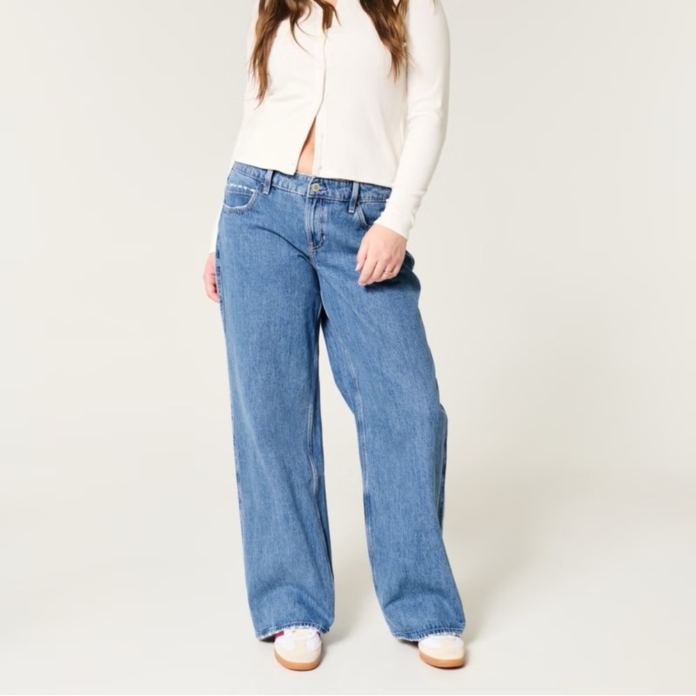✨Hollister Low Rise Medium Wash Baggy Jeans